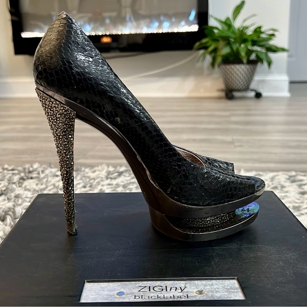 Ziginy Black Label Python & Crystal Platform Pump… - image 6